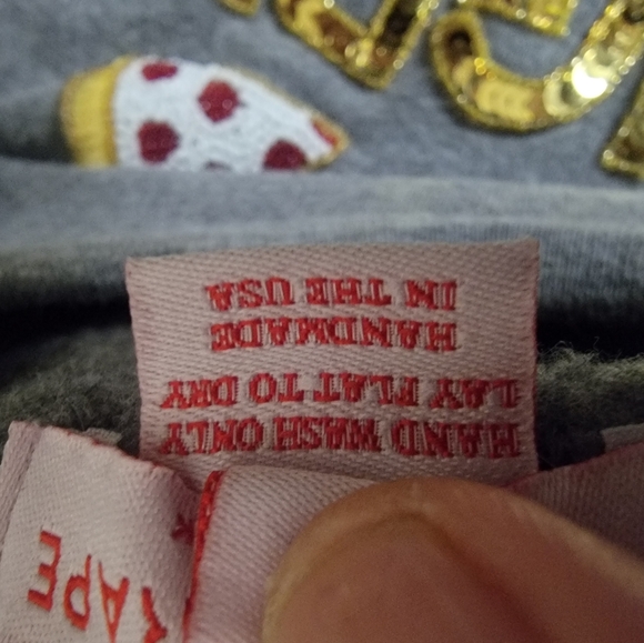 Bow&Drape Hangry Sweater - Picture 4 of 4